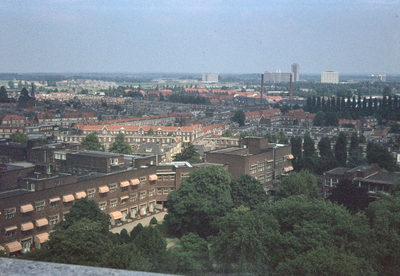 22312 Overzicht van het oostelijk deel van Utrecht, vanaf het kantoor van P.T.T. Telecom district Utrecht (Burgemeester ...